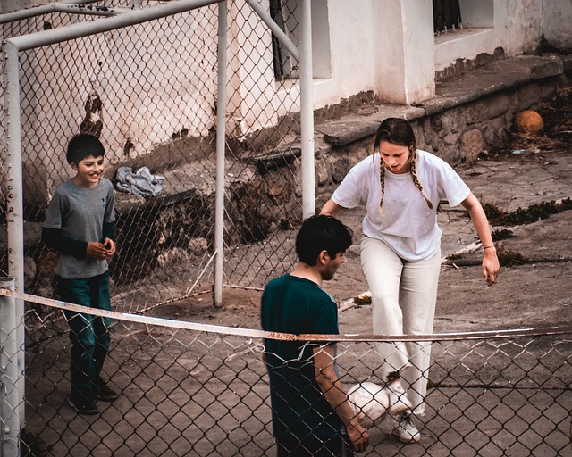 需要借助其 需要借助其